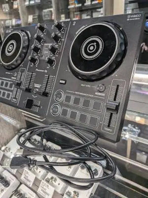 Pioneer DJ - DDJ-200 2